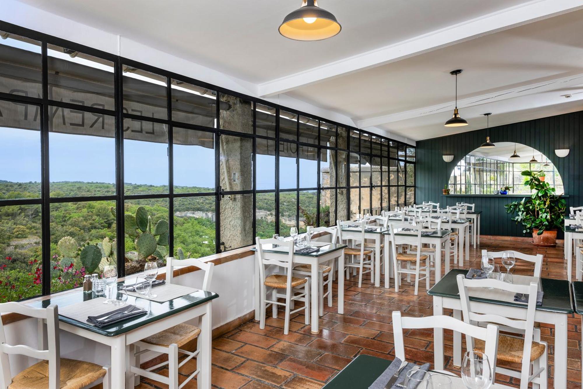 Hotel Restaurant Les Remparts Venasque Exteriér fotografie